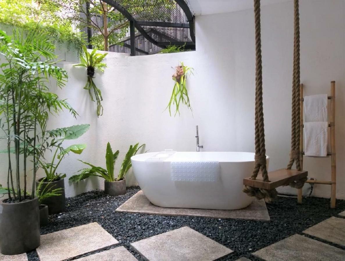 Lloyd'S Inn Bali Seminyak Exterior foto